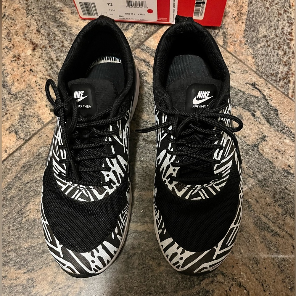 Nike air max Thea size 6